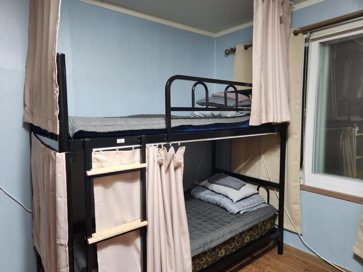 Birdsnest Hostel Hongdae Foreigner Only Сеул Экстерьер фото