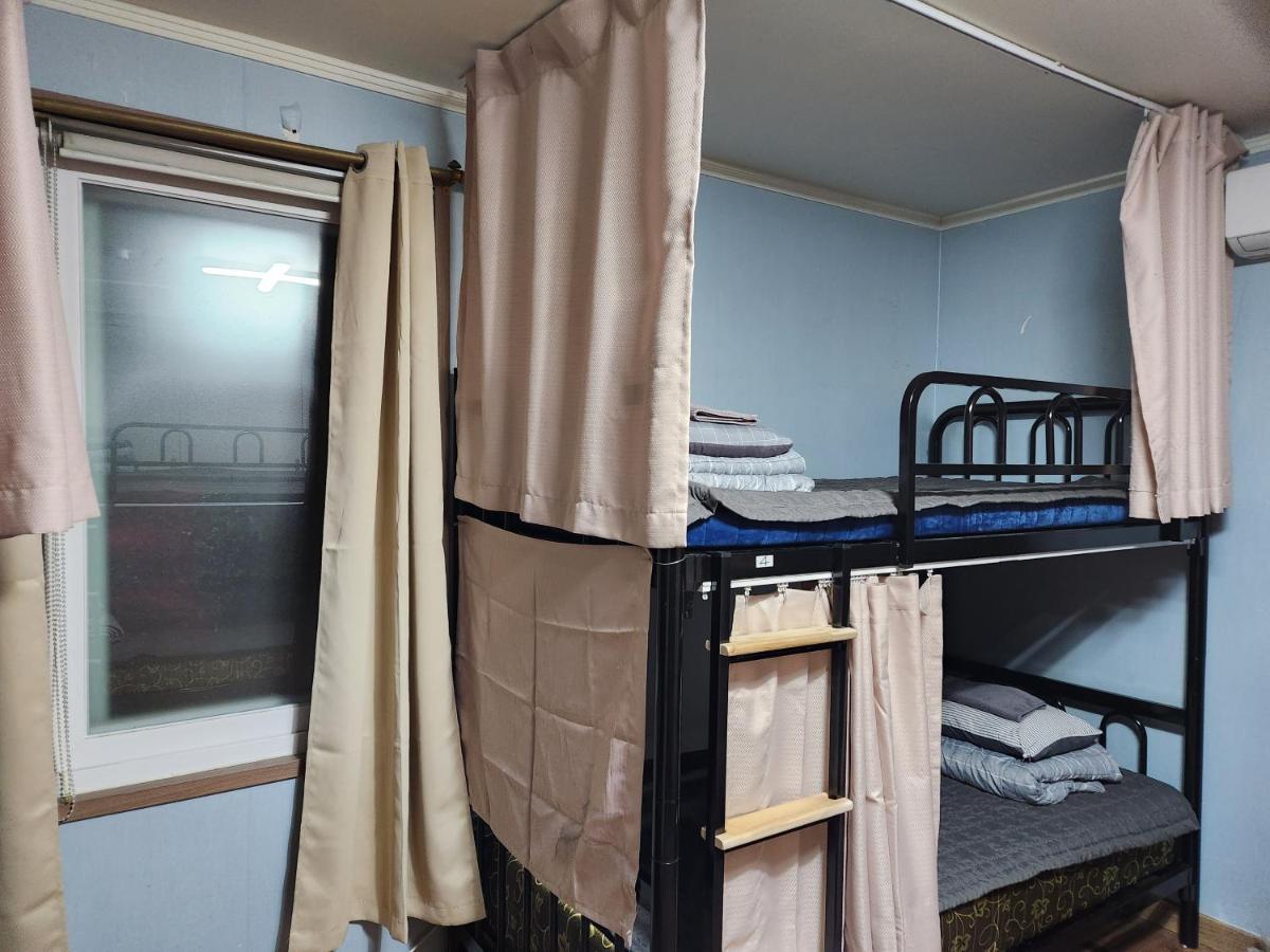 Birdsnest Hostel Hongdae Foreigner Only Сеул Экстерьер фото