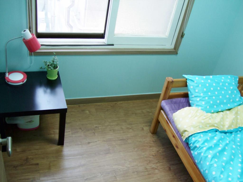 Birdsnest Hostel Hongdae Foreigner Only Сеул Экстерьер фото