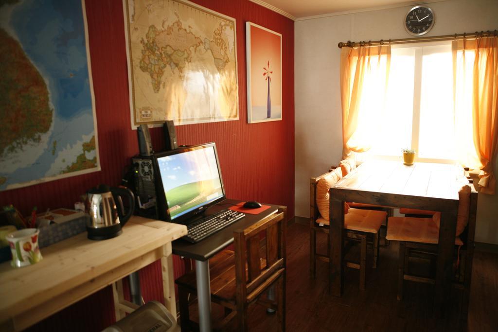 Birdsnest Hostel Hongdae Foreigner Only Сеул Экстерьер фото