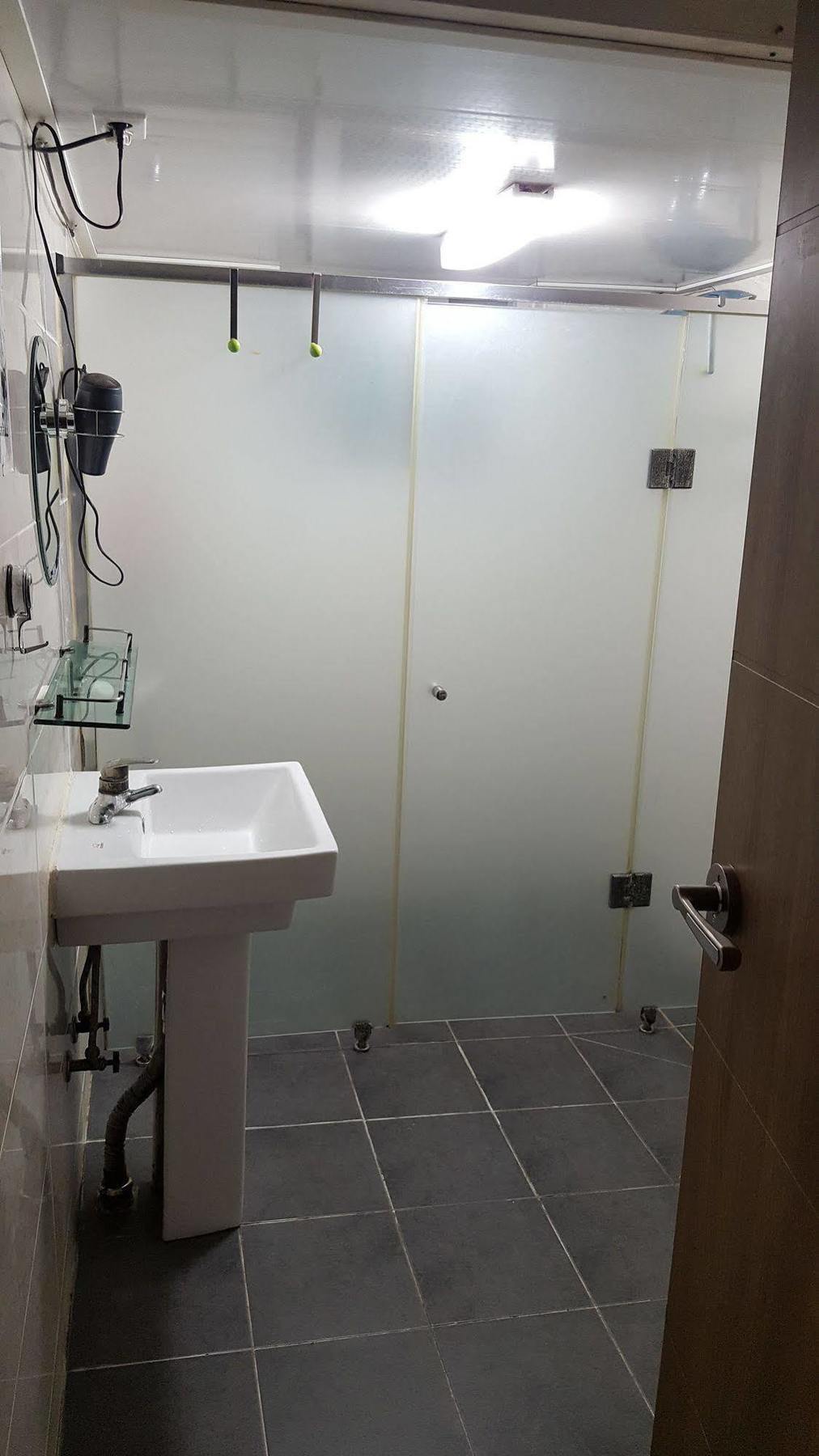 Birdsnest Hostel Hongdae Foreigner Only Сеул Экстерьер фото