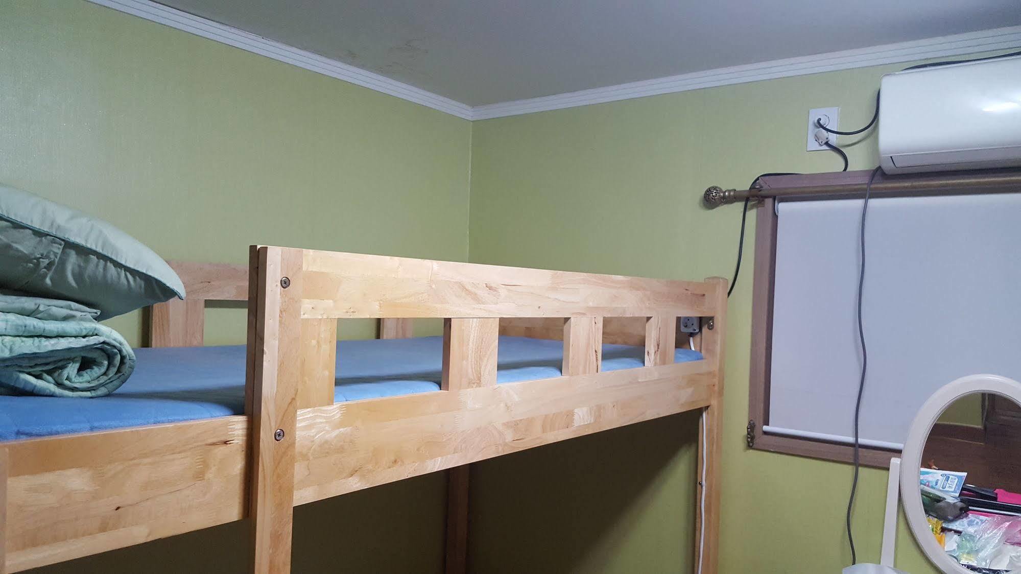 Birdsnest Hostel Hongdae Foreigner Only Сеул Экстерьер фото
