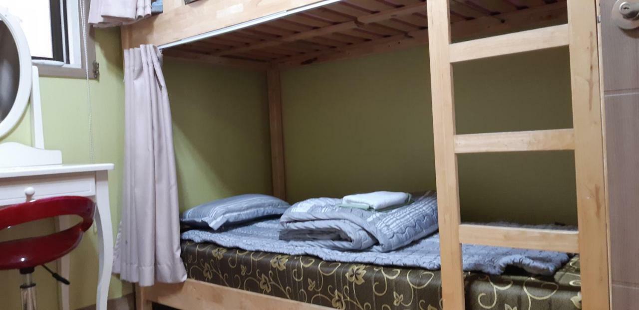 Birdsnest Hostel Hongdae Foreigner Only Сеул Экстерьер фото