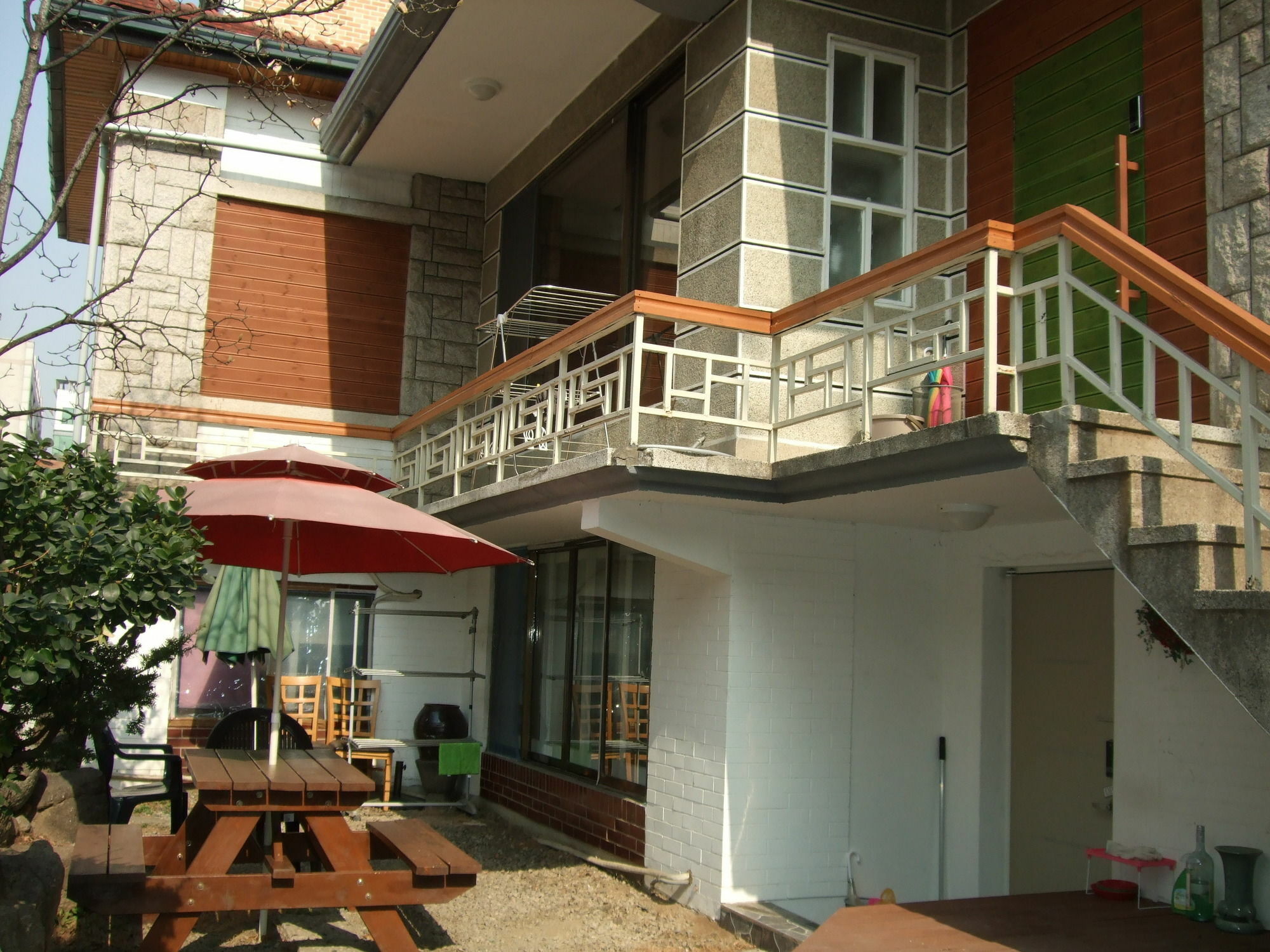 Birdsnest Hostel Hongdae Foreigner Only Сеул Экстерьер фото